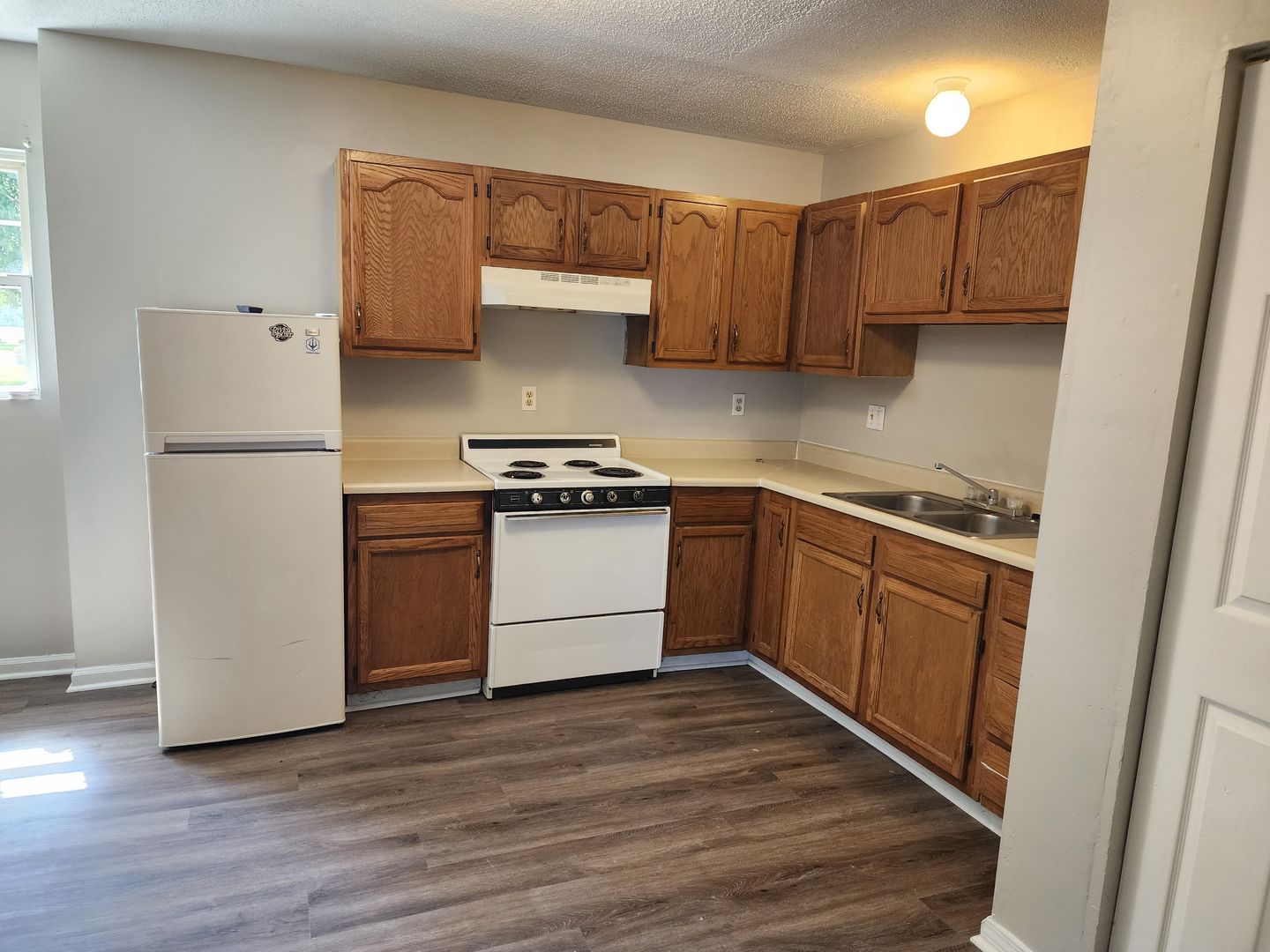 Metropolis Apartment: 1160 East 8th Street