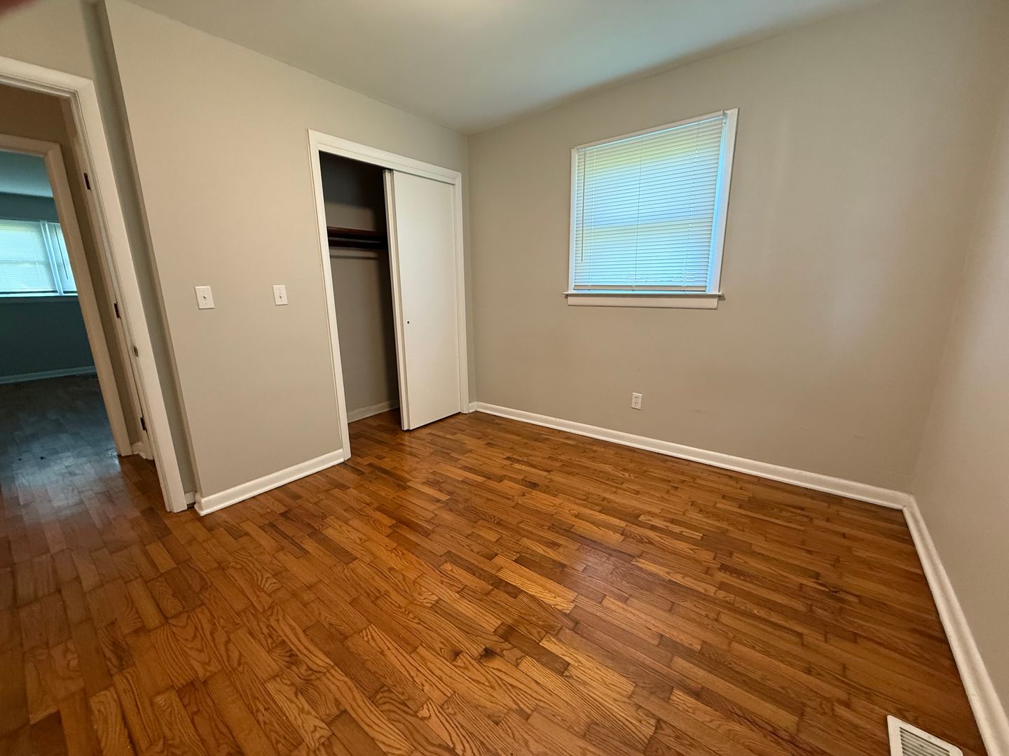 Metropolis House: 2776 North Avenue