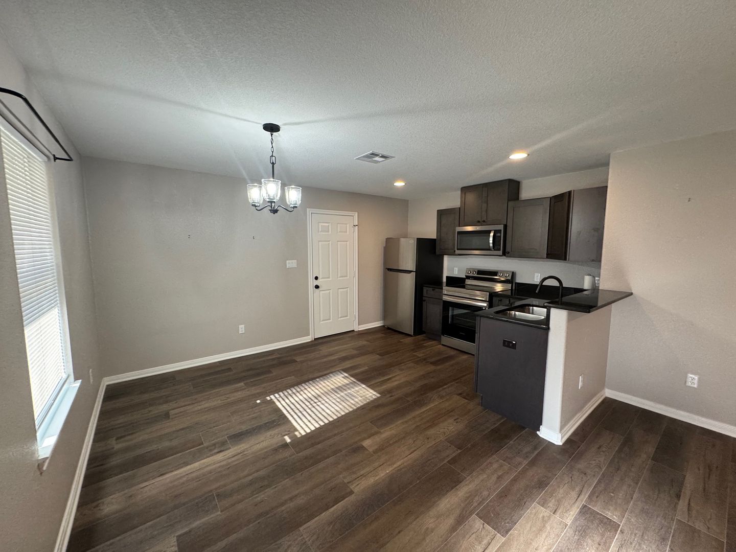 Waco House: 1121 N 10th St Unit A