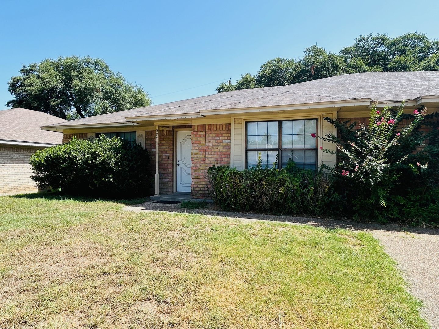 Waco House: 324 Mill Creek Circle