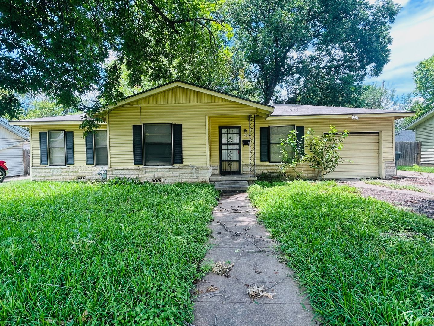 Waco House: 4617 Erath Ave