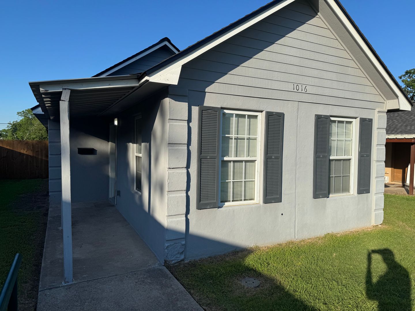 Waco House: 1016 S 16th