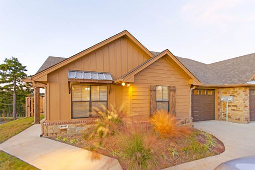 Coming Soon! Stunning 3 bed, 2 bath, 1 car garage located in West Tyler!! – photo 1