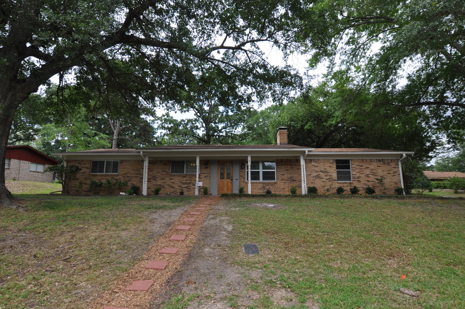 Tyler House: 301 Powell