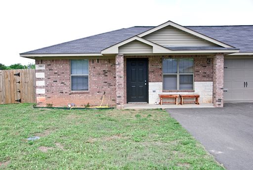 Mission Ranch- 3 Bedroom Duplex for Rent in Lindale!