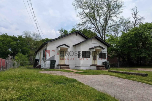 Versatile 2 Bedroom, 2 Bath Duplex-Tour Today! – photo 1