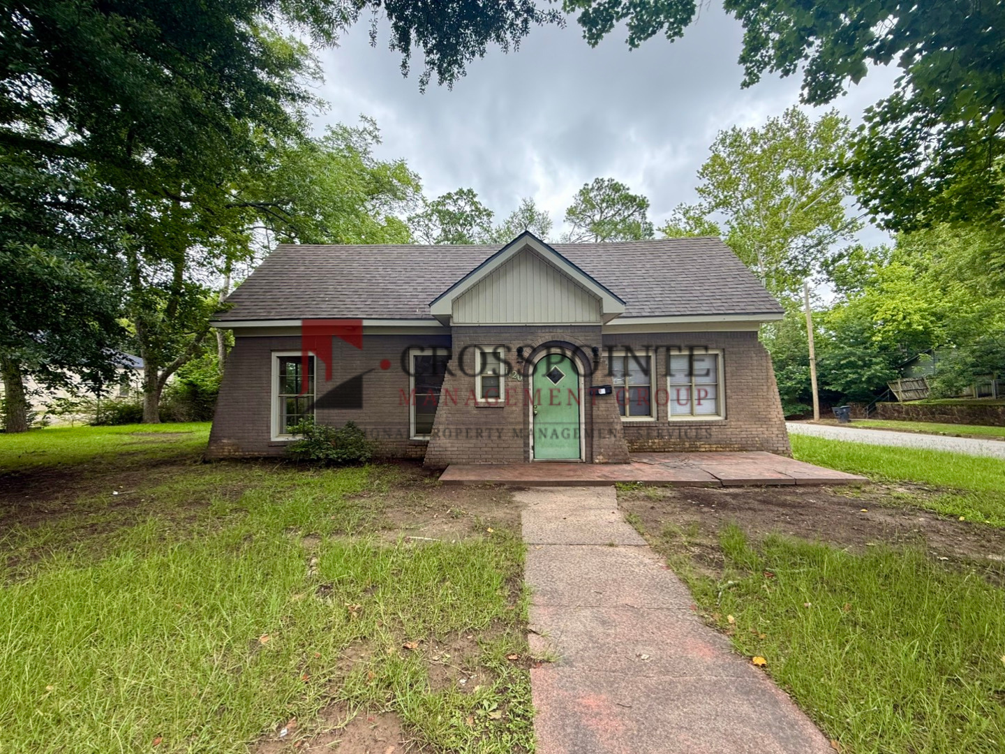 Tyler Apartment: Augusta/Mockingbird