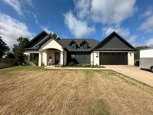 Stunning 3/2.5/2 in LISD! Coming Soon! – photo 1