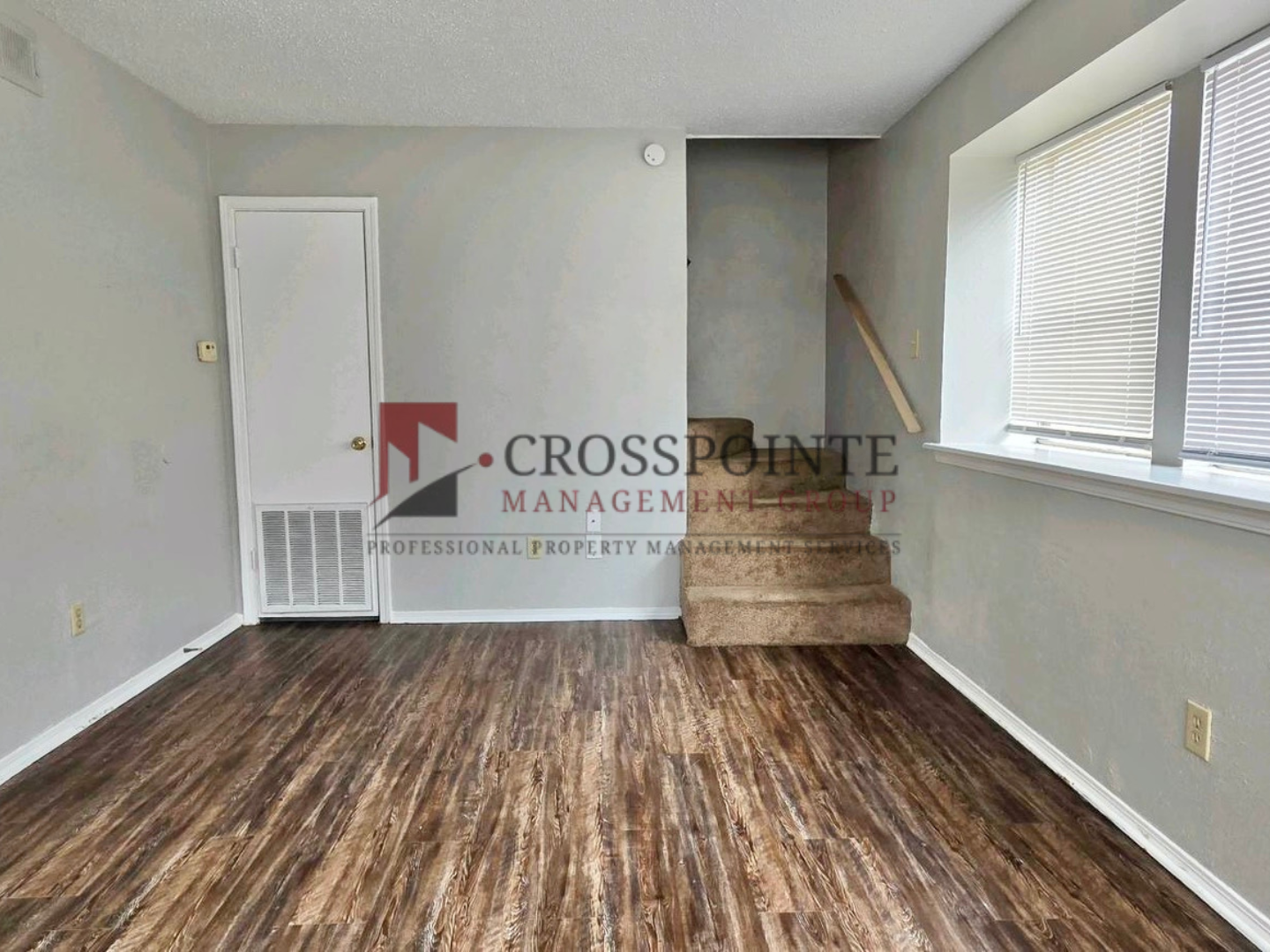 White Oak Apartment: 109 E Old Hwy 80