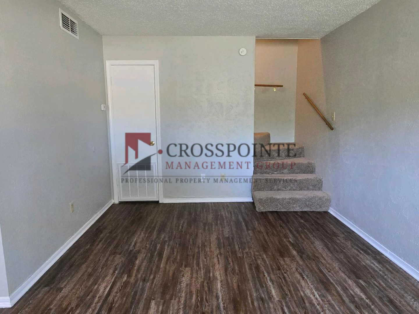 White Oak Apartment: 109 E Old Hwy 80