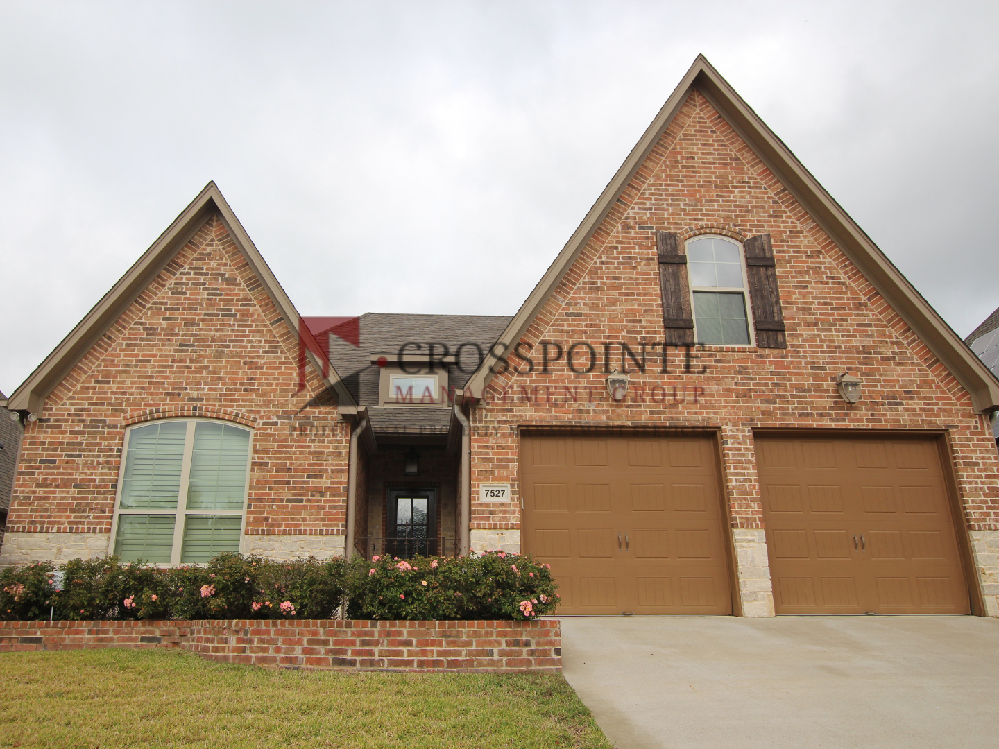 Tyler House: 7527 Princedale