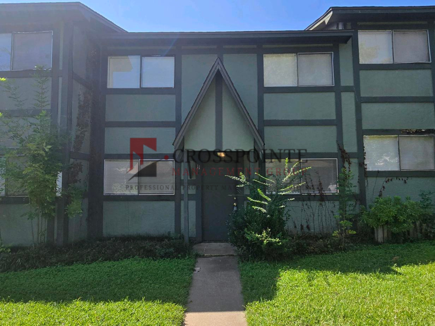 White Oak Apartment: 109 E Old Hwy 80