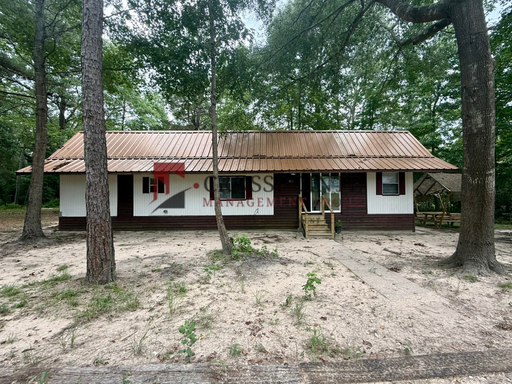 Tour Today! Charming Country Retreat at the End of a Quiet Road – photo 1