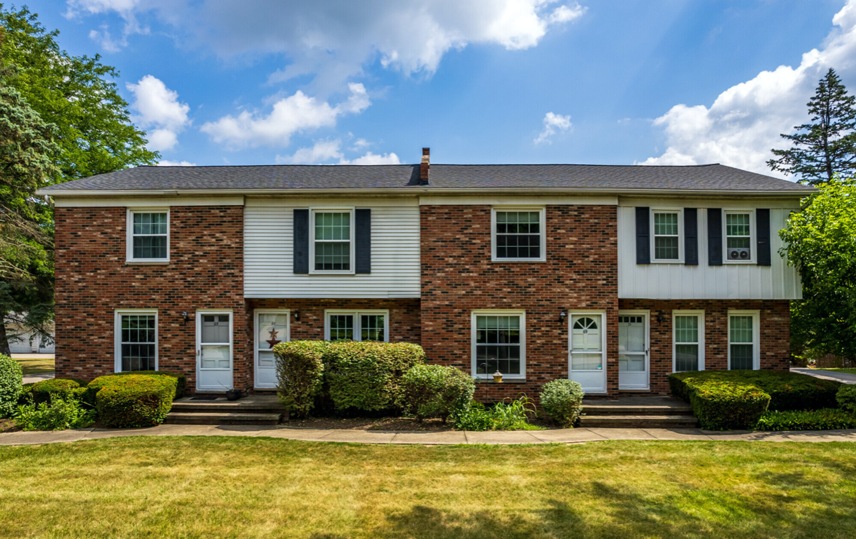 Hudson Townhome: 65-135 Bard Drive