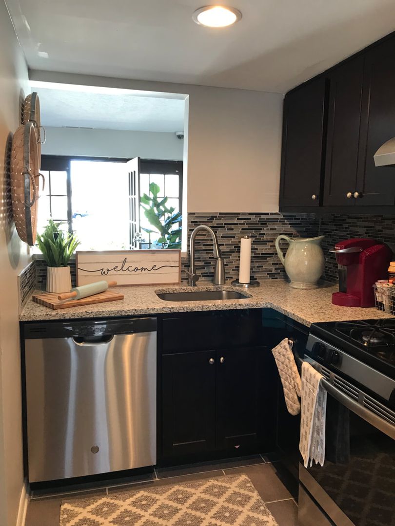 Columbus Apartment: 4565 Northland Sq. Dr. E.