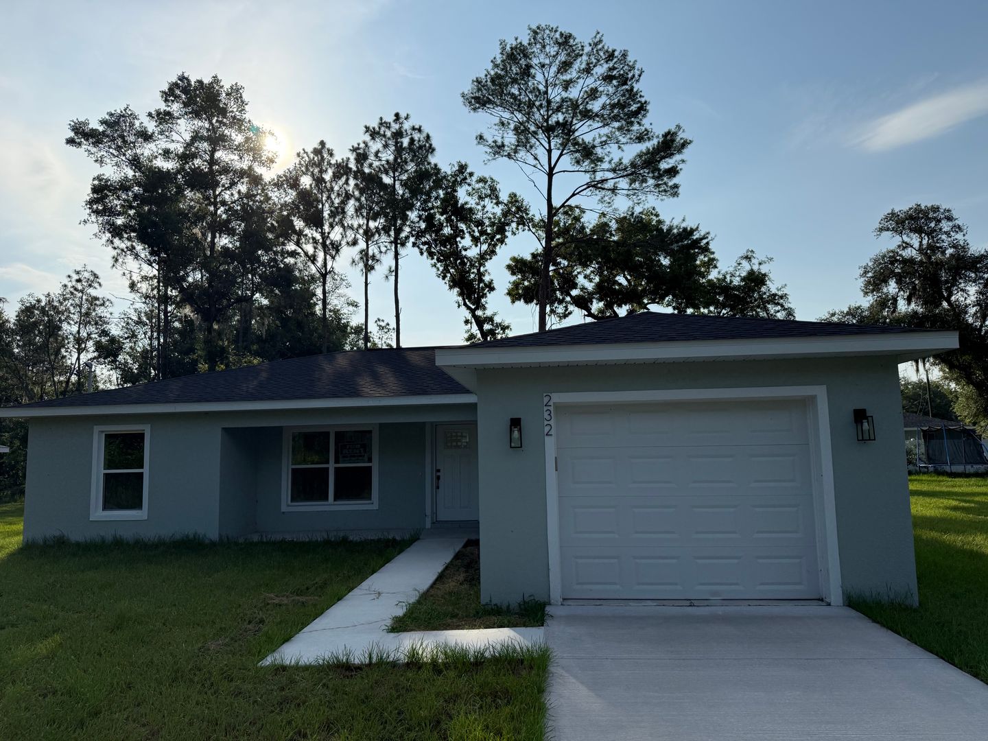 Ocala House: 232 Locust Pass