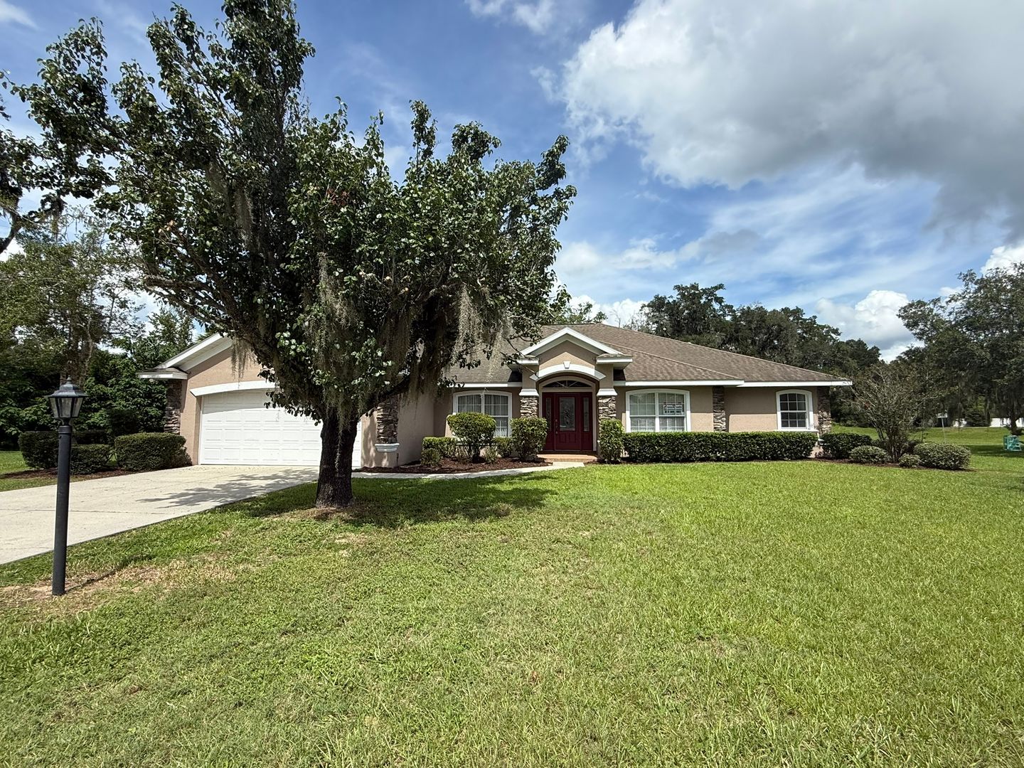 Ocala House: 5203 SE 42nd Ct.