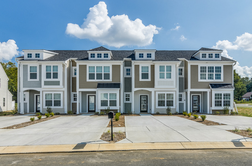 Beautiful Townhome Located in Settler's Landing! – photo 1