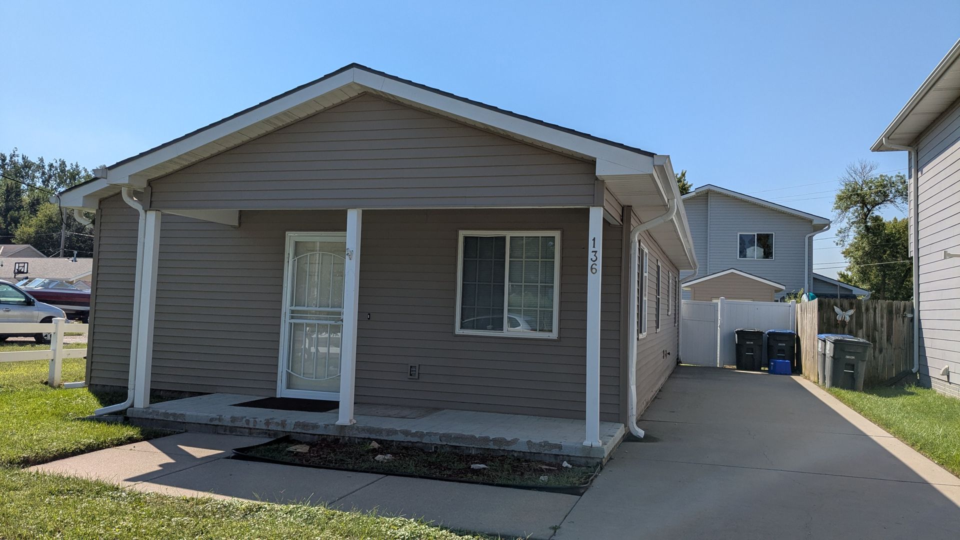 Council Bluffs House: 136 Huron Circle