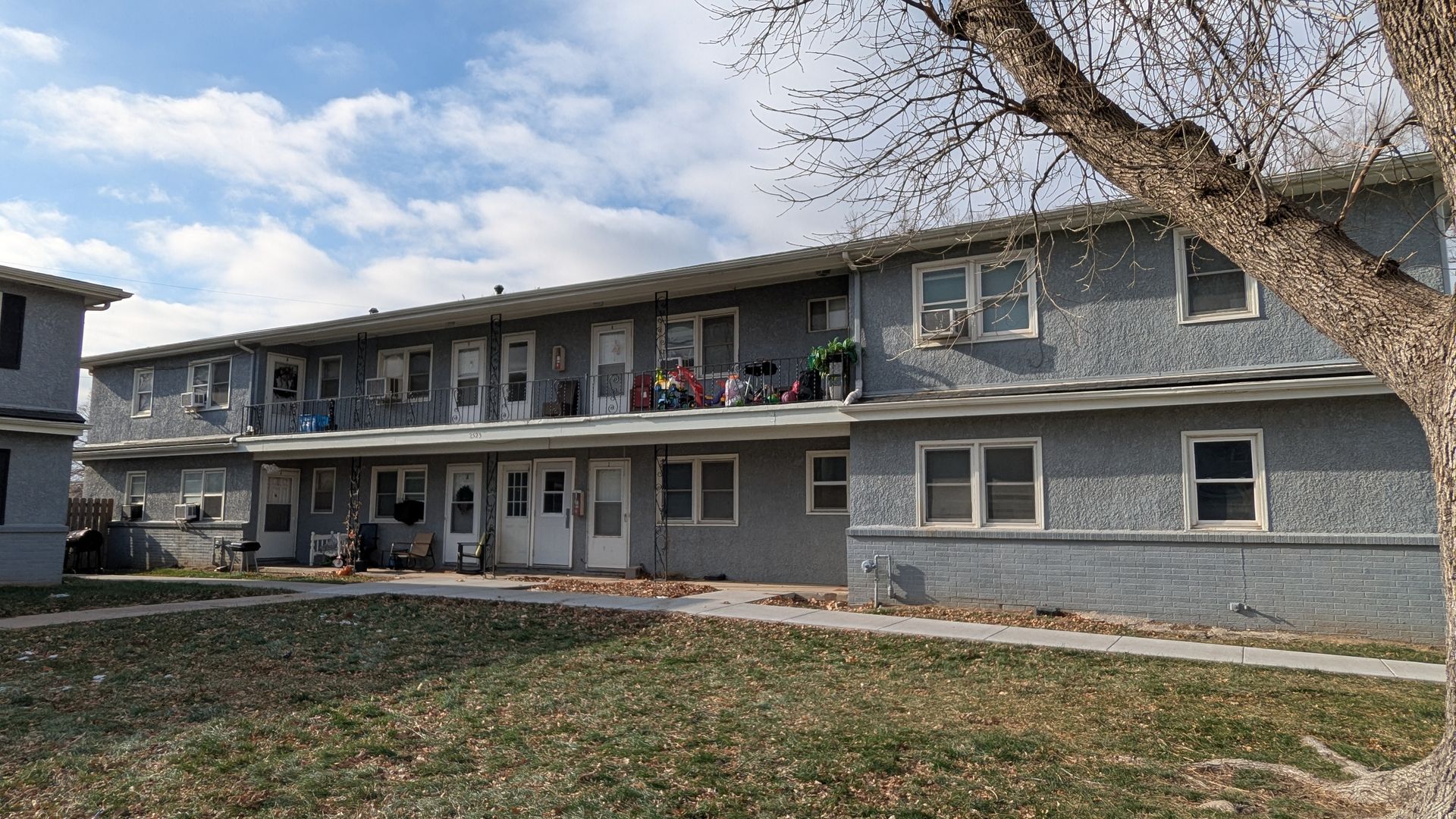 Council Bluffs Apartment: 2523 3rd Ave