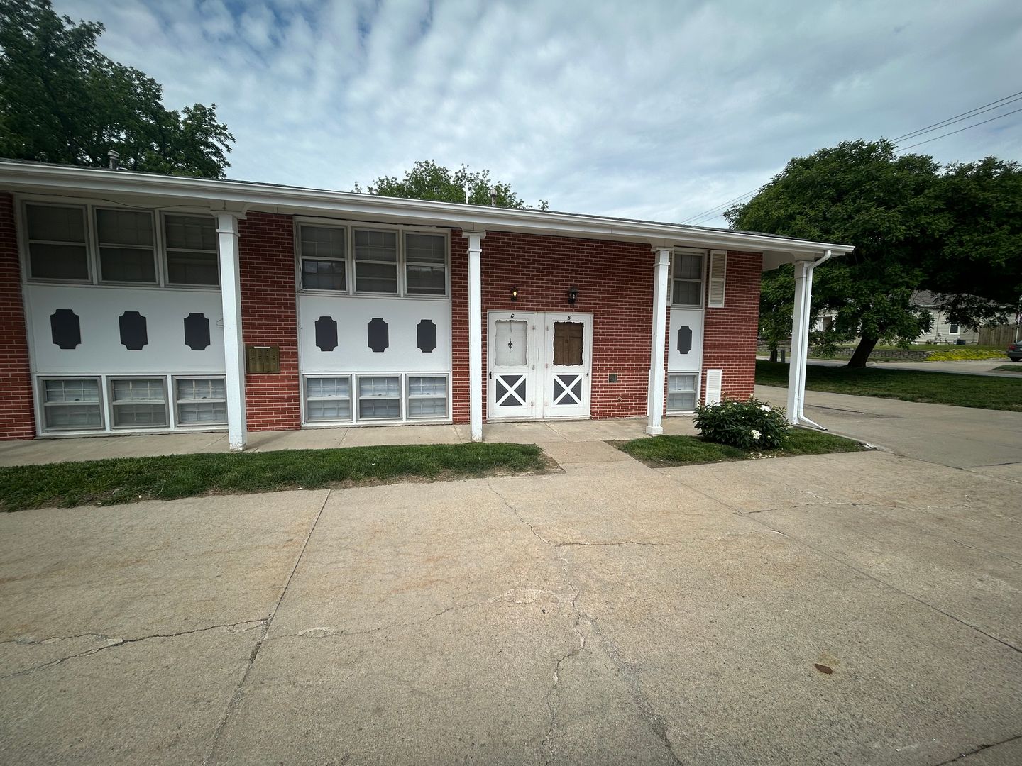 Council Bluffs Apartment: 223-229 Morgan