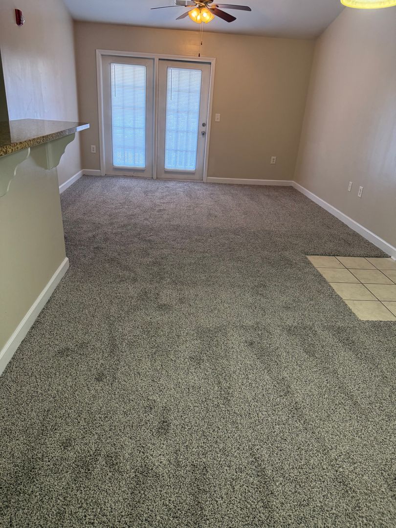 Jacksonville Apartment: 190 Valencia Drive