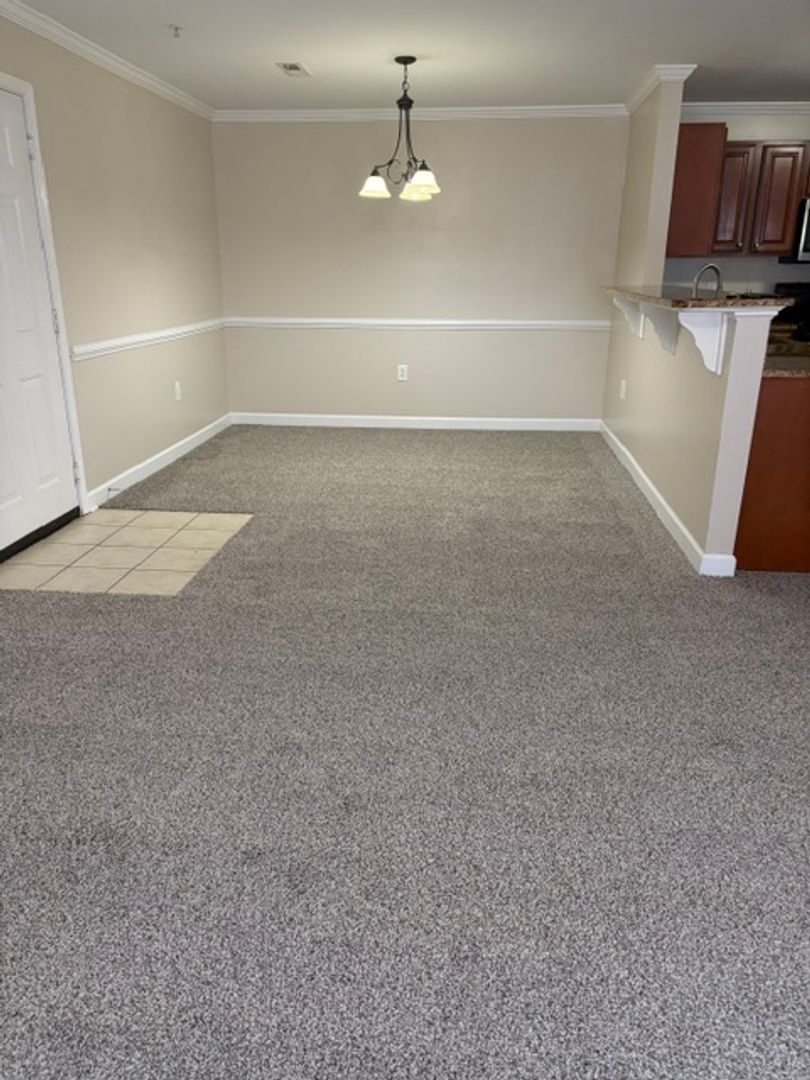 Jacksonville Apartment: 190 Valencia Drive