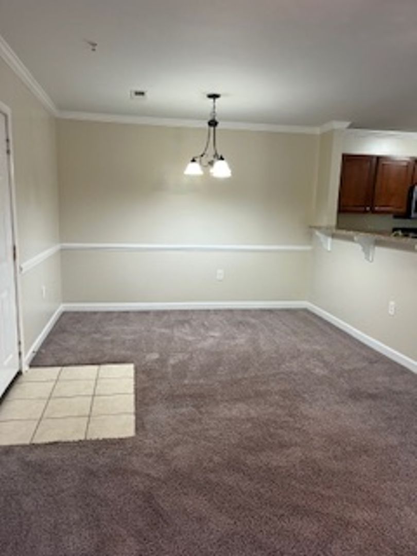 Jacksonville Apartment: 190 Valencia Drive
