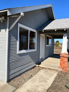 Charming Chrisman Road Country Home with Plenty of Parking! – photo 1