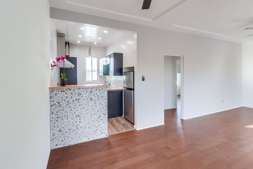 Bankers Hill- Little Italy Immaculate Remodeled One Bedroom – photo 1