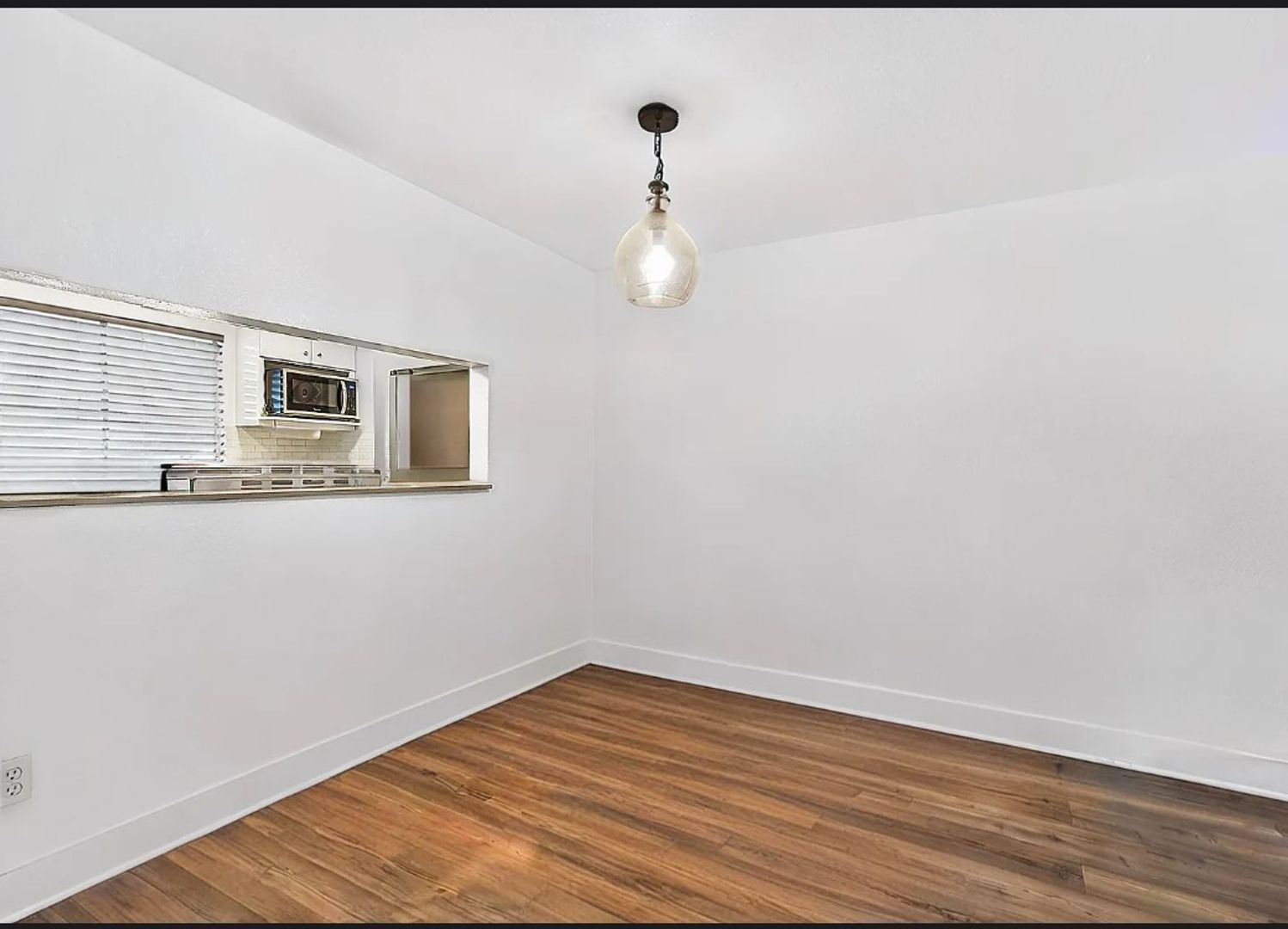 Federal Way Apartment: 1040 S 320th street