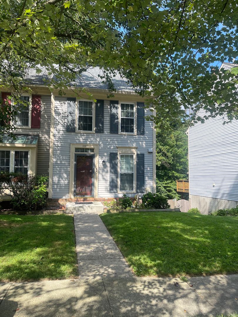 BURTONSVILLE House: 3801 WATER DROP COURT