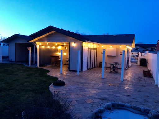High-End Remodeled Duplex with Outdoor Kitchen, Fire Pit, & Seasonal Waterfall! – photo 1