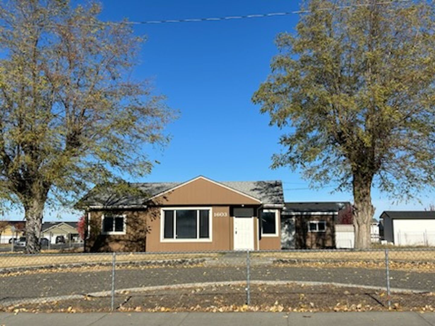 Pasco House: 1603 E Park View Blvd.