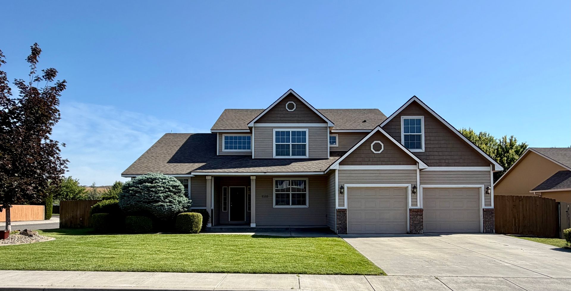 Kennewick House: 8503 W 3rd Ave