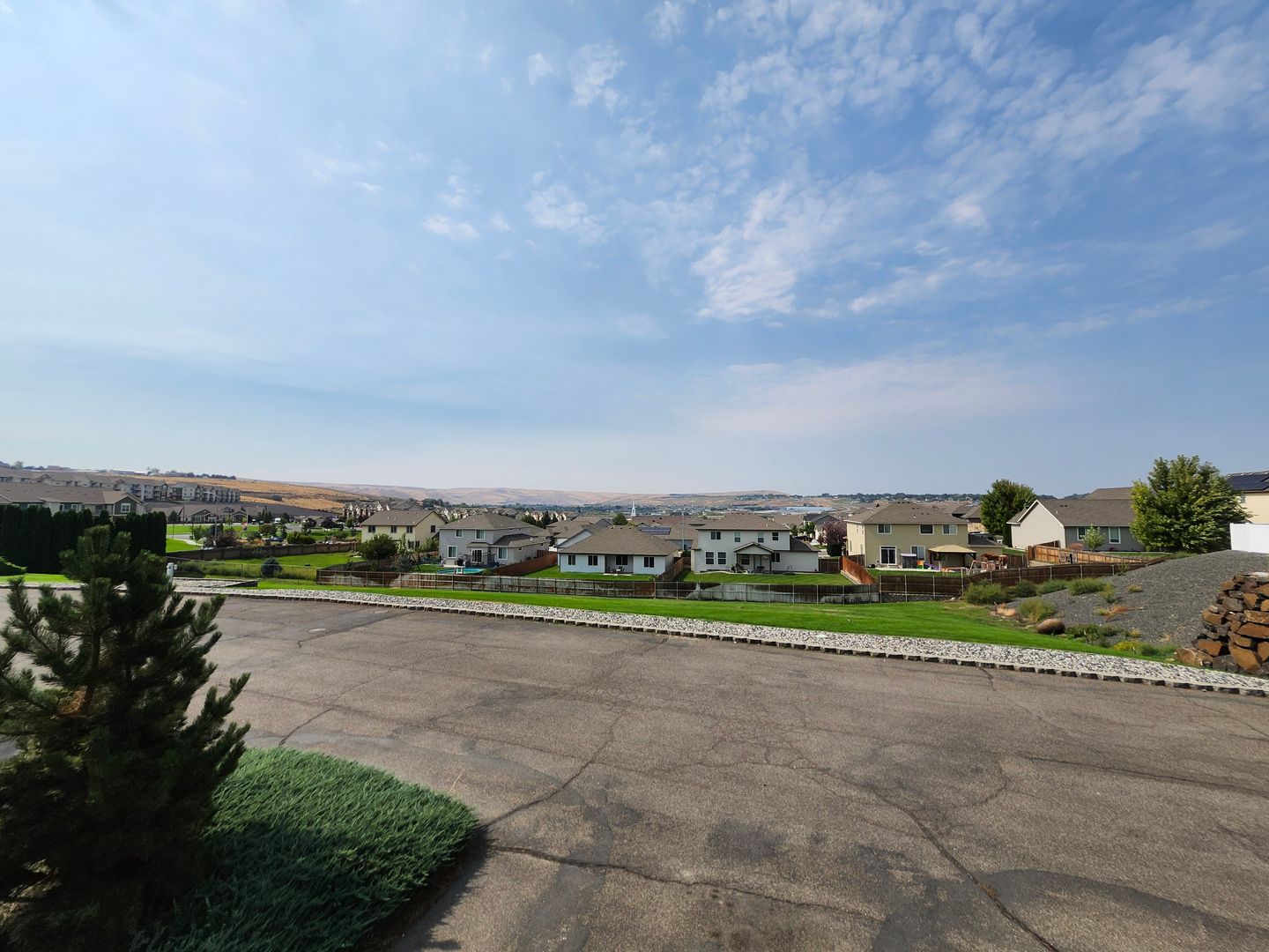 Kennewick Apartment: 10050 Ridgeline Drive