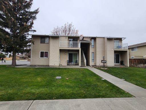 MOVE-IN SPECIAL: 2 bed/1ba w/Washer & Dryer Hookups – photo 1