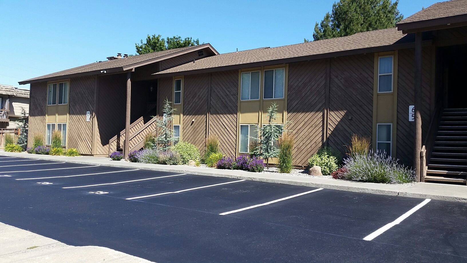 Kennewick Apartment: 3400 W 1st Place