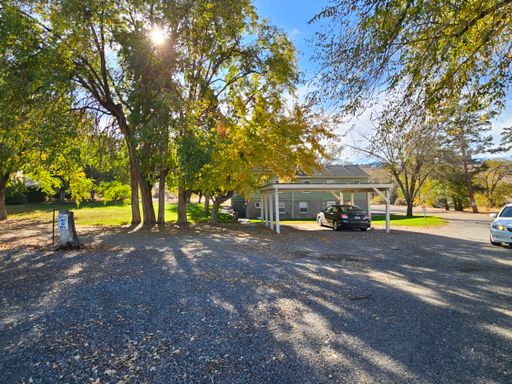 5889 W Van Giesen Apt 8