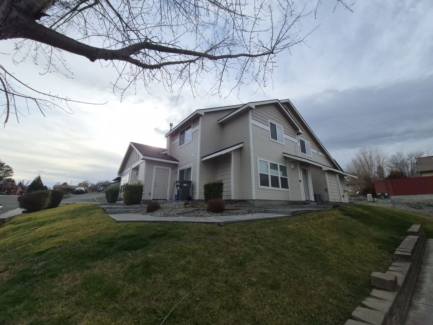 Kennewick Apartment: 1110 S Newport St