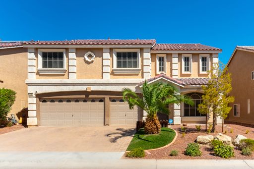 Spacious Home with 3-Car Garage & Expansive Loft in Southwest Las Vegas – photo 1