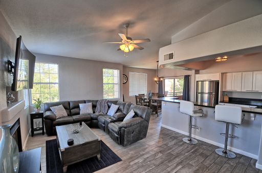 Beautifully Designed Summerlin 3-Bedroom Condo – photo 1