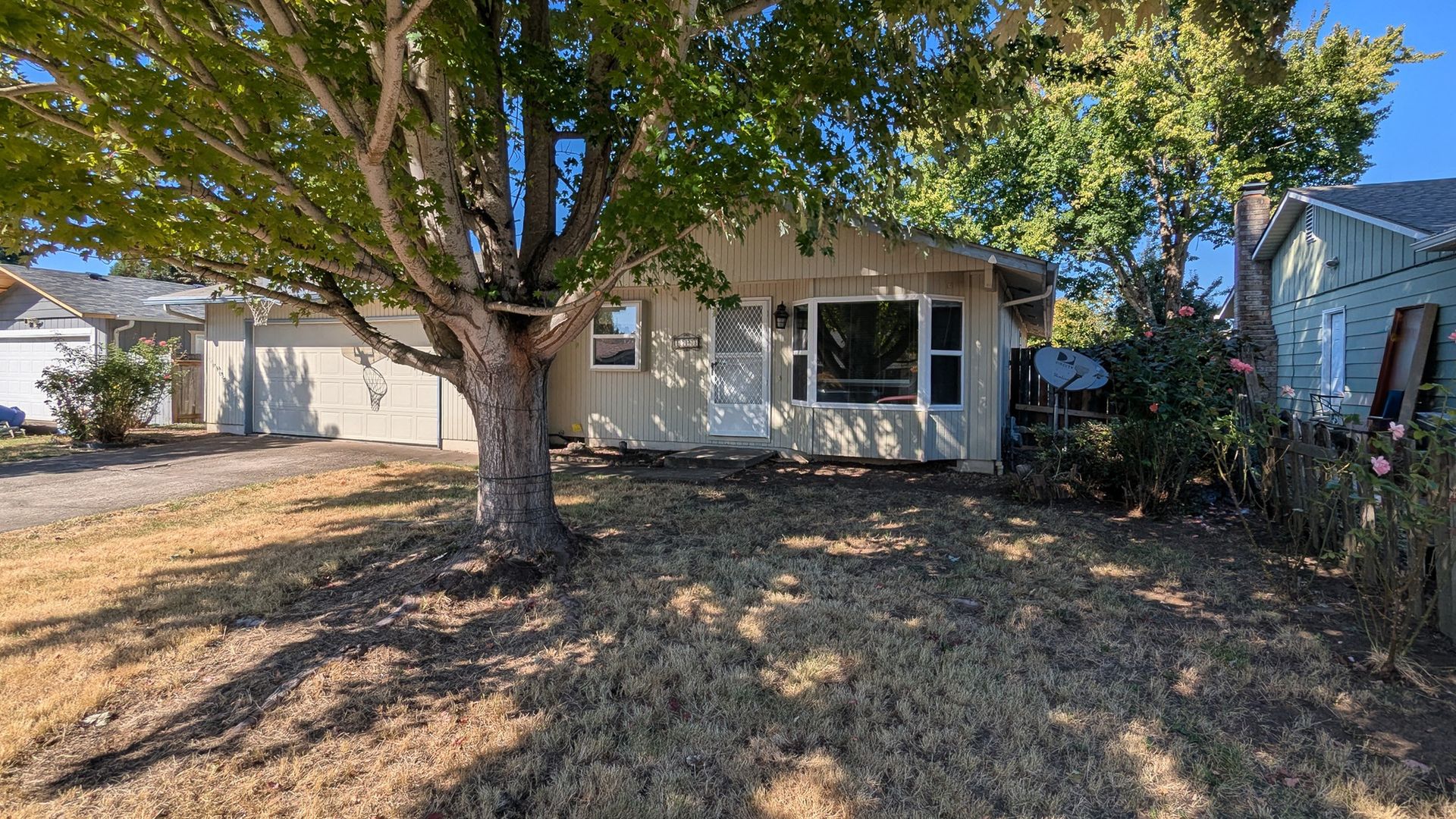 Salem House: 4703 Regal Dr NE