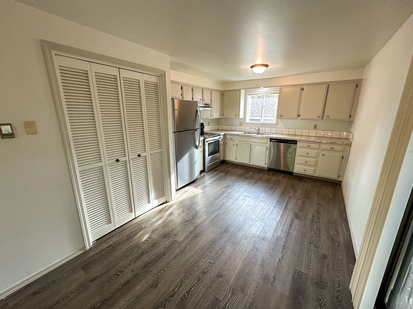 Salem Apartment: 2196-2204 Nomad Ct SE