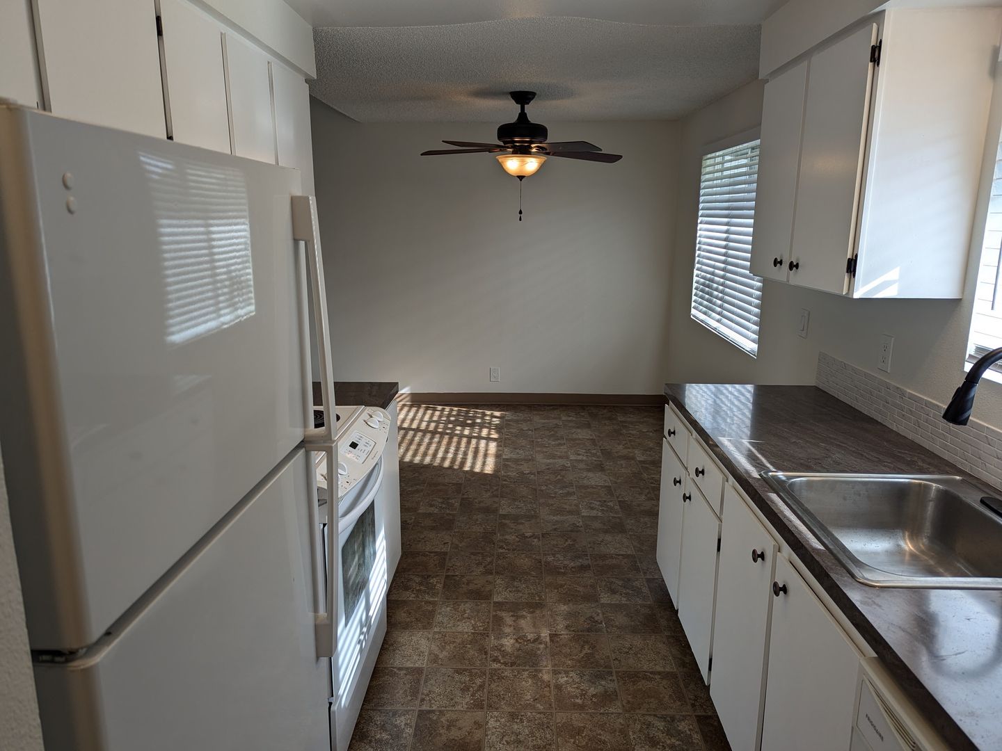 372 Aaron Ct NE, Salem, OR 97301