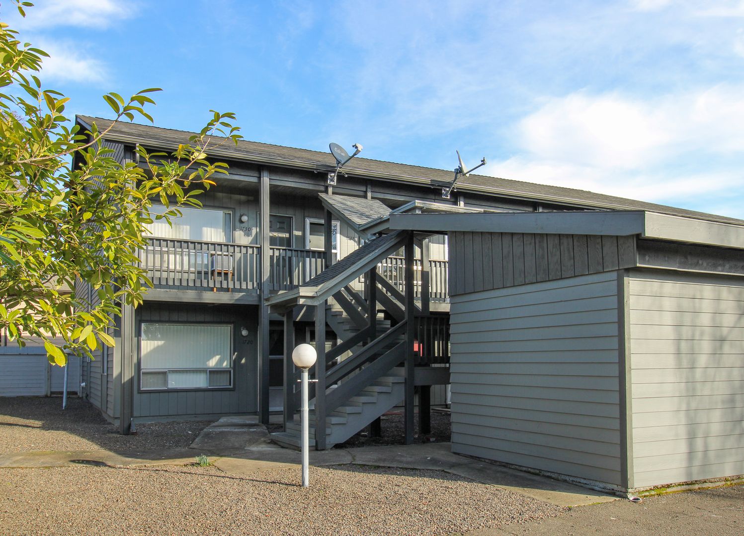 Salem Apartment: 1720-1738 Broadway St NE