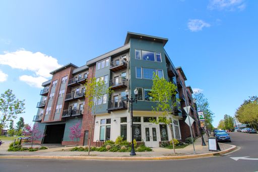 RENT SPECIAL: ½ Off First Full Month's Rent With One Year Lease! ~ Osprey Point #301