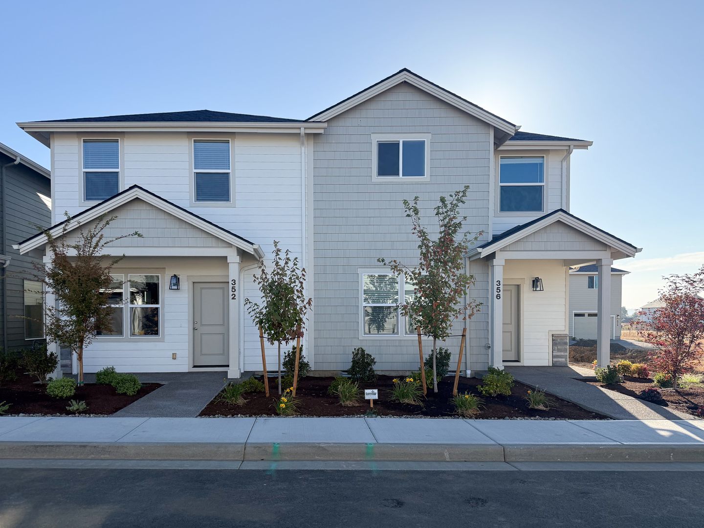 Dallas House: 356 SE Shetterly Dr