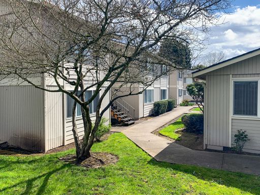 RENT SPECIAL: $125 OFF EACH MONTH FOR THE FIRST 9 MONTHS with One Year Lease! ~ Windsor Island Rd 5208 A