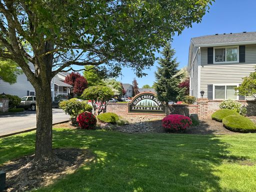 RENT SPECIAL: ½ Off First Full Month's Rent With Six Month Lease! ~ Glen Creek #49 – photo 1